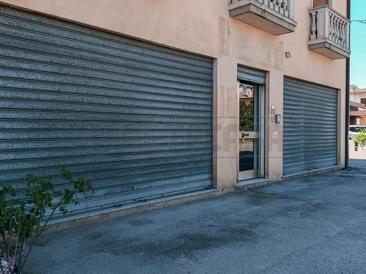 Palazzina commerciale in Via Strada Alta 28, Bressanvido, {3} - Foto 2