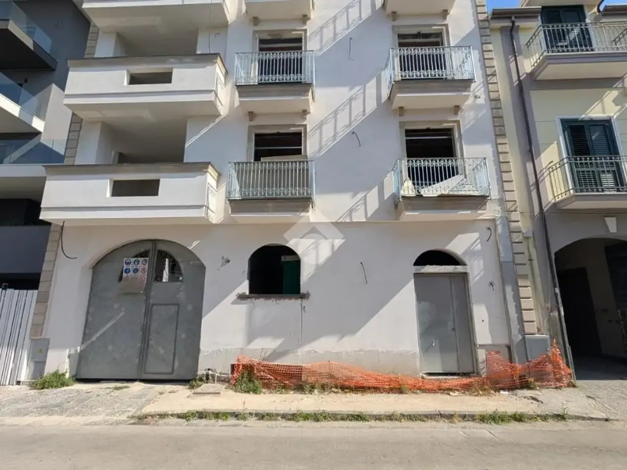 Negozio in Via Carbonari 14, Frattamaggiore, {3} - Foto 1