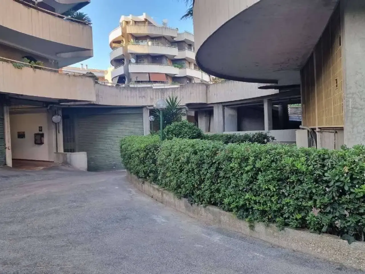 Parcheggio chiuso in Via Isacco Newton, Roma, {3} - Foto 2