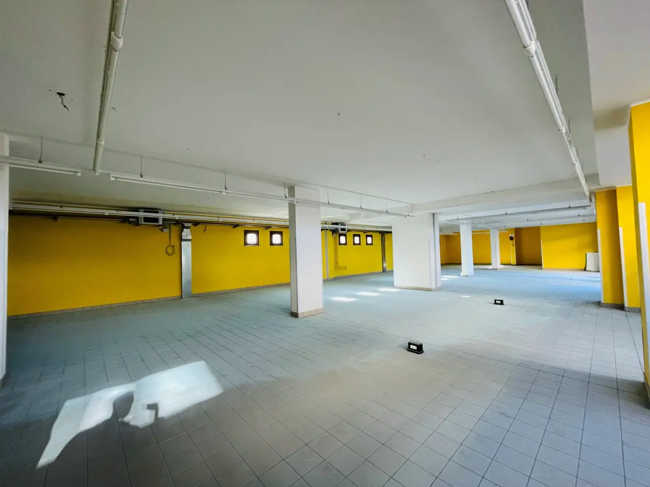 Negozio in , Udine, {3} - Foto 2