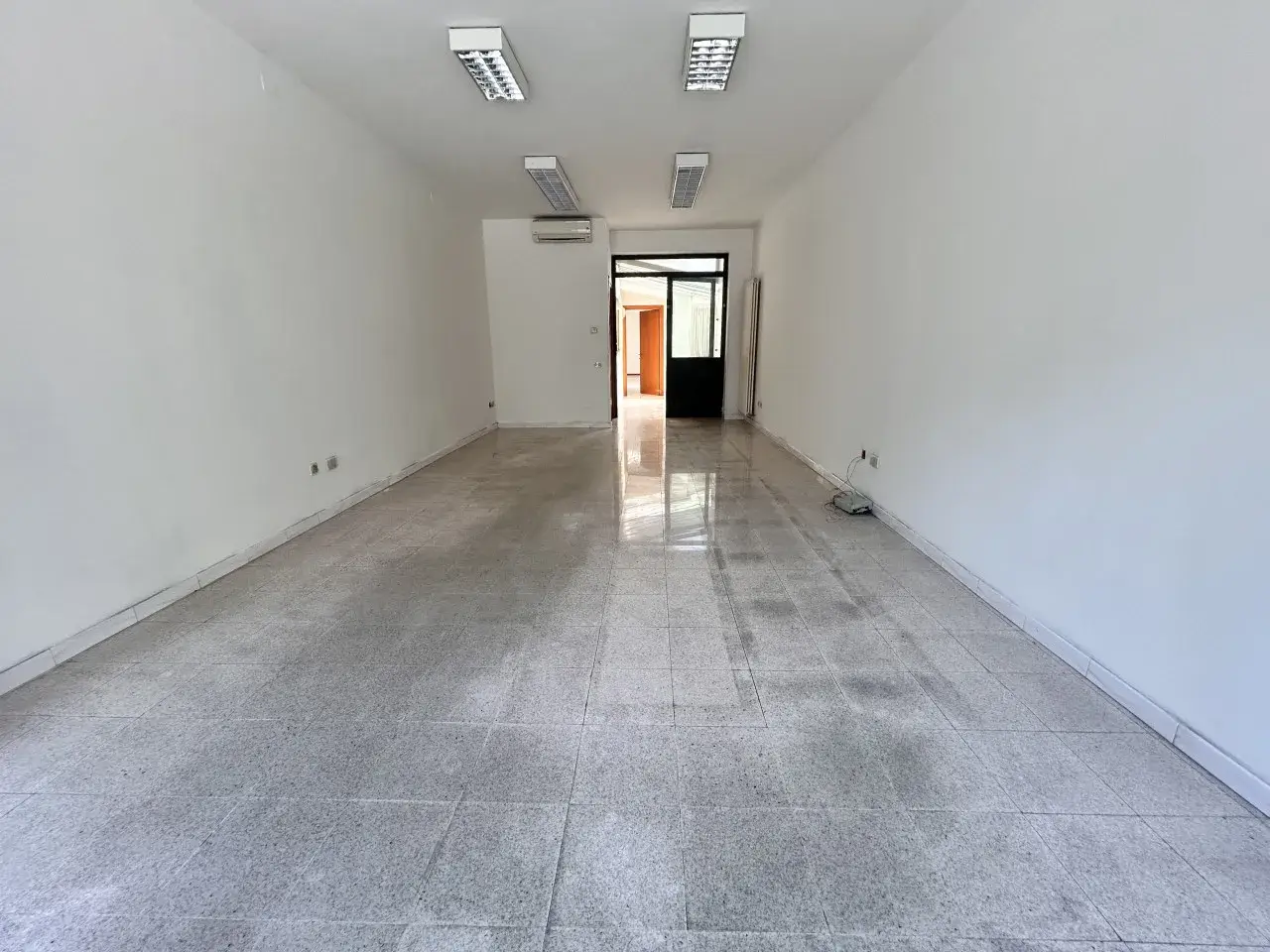 Negozio in Viale della Pace, 287, Vicenza, {3} - Foto 2