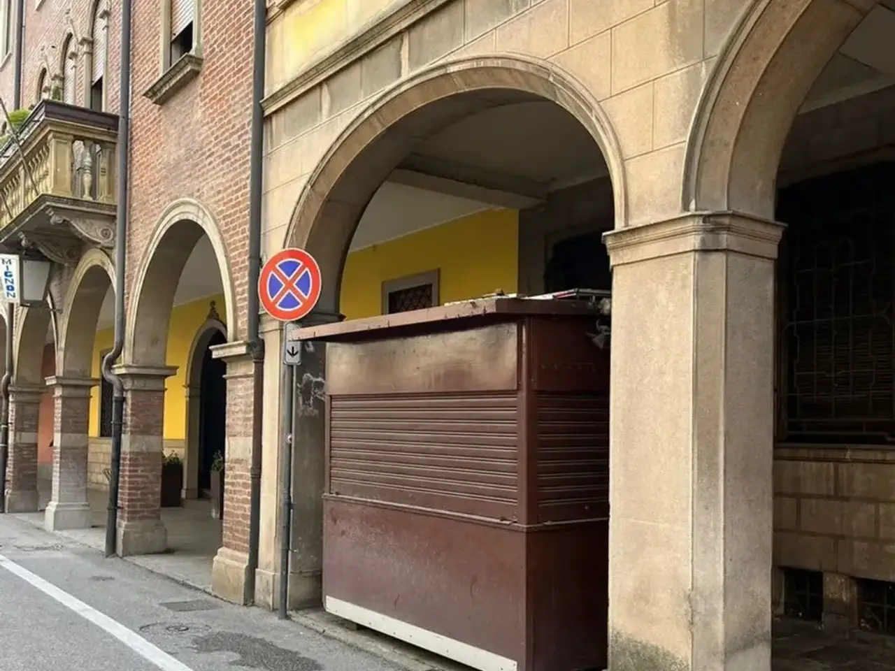 Esercizio commerciale in , Padova, {3} - Foto 1