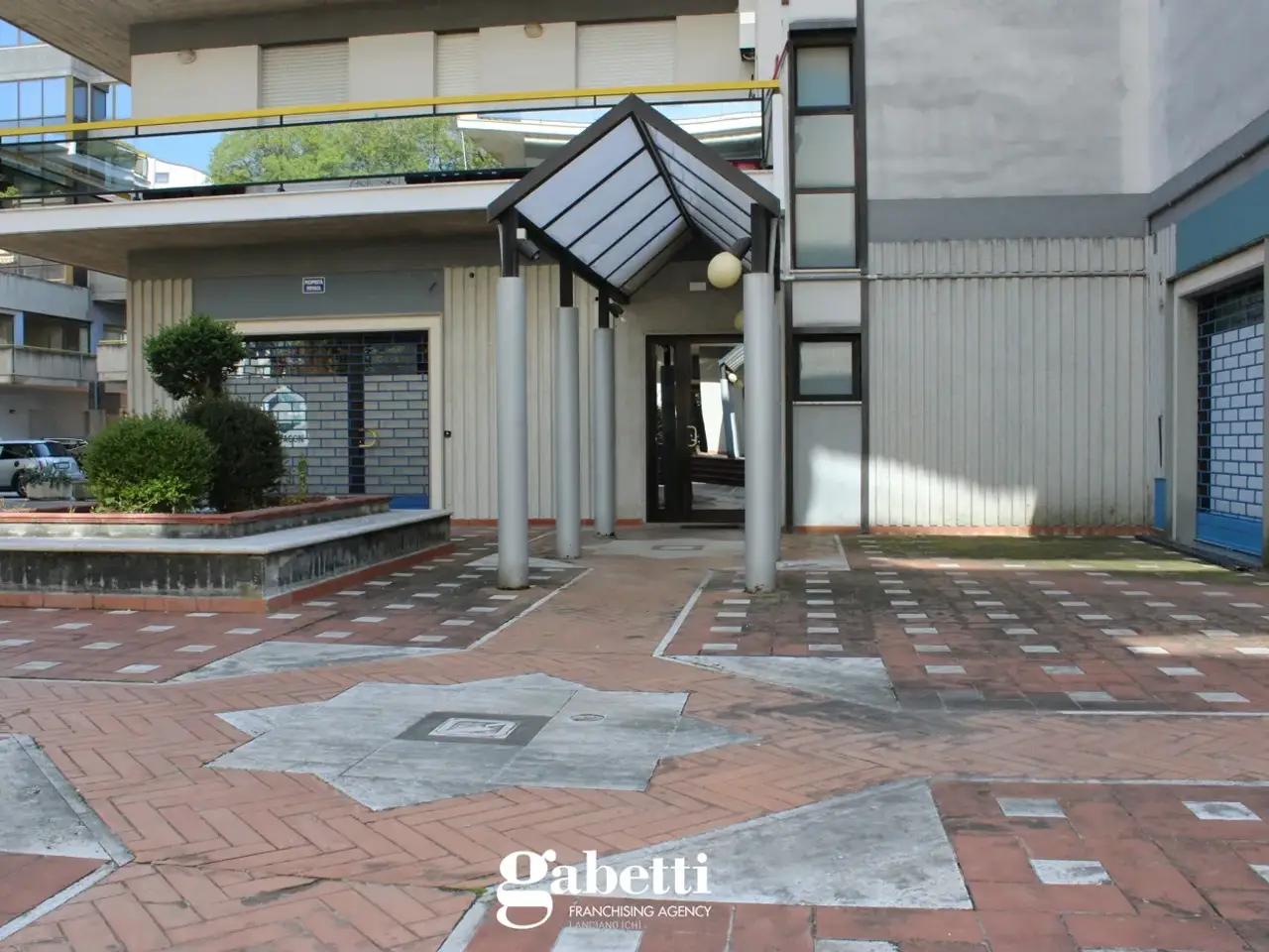 Negozio in Via Alberto Barrella 63, Lanciano, {3} - Foto 1