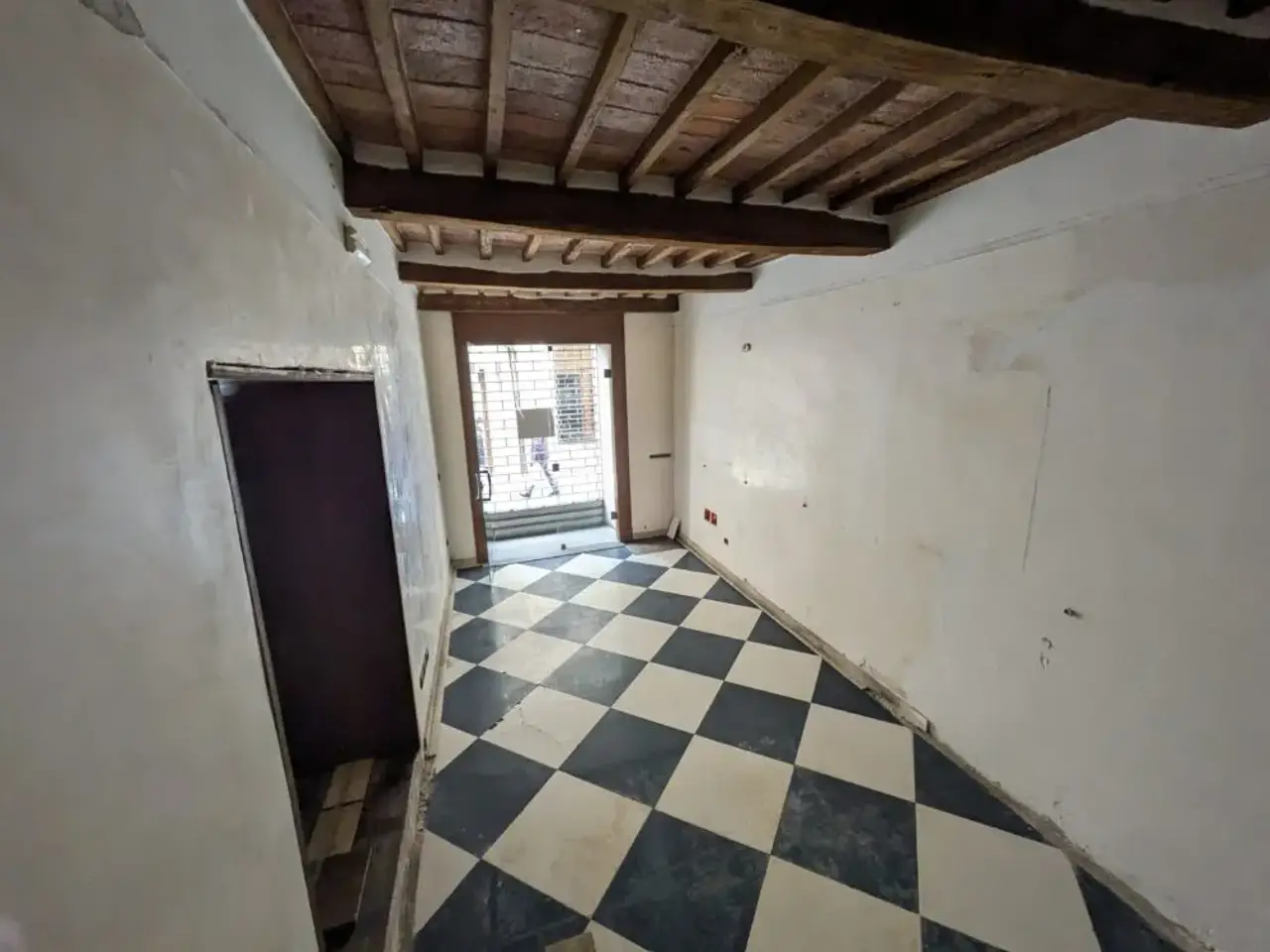 Esercizio commerciale in , Citta' Di Castello, {3} - Foto 2