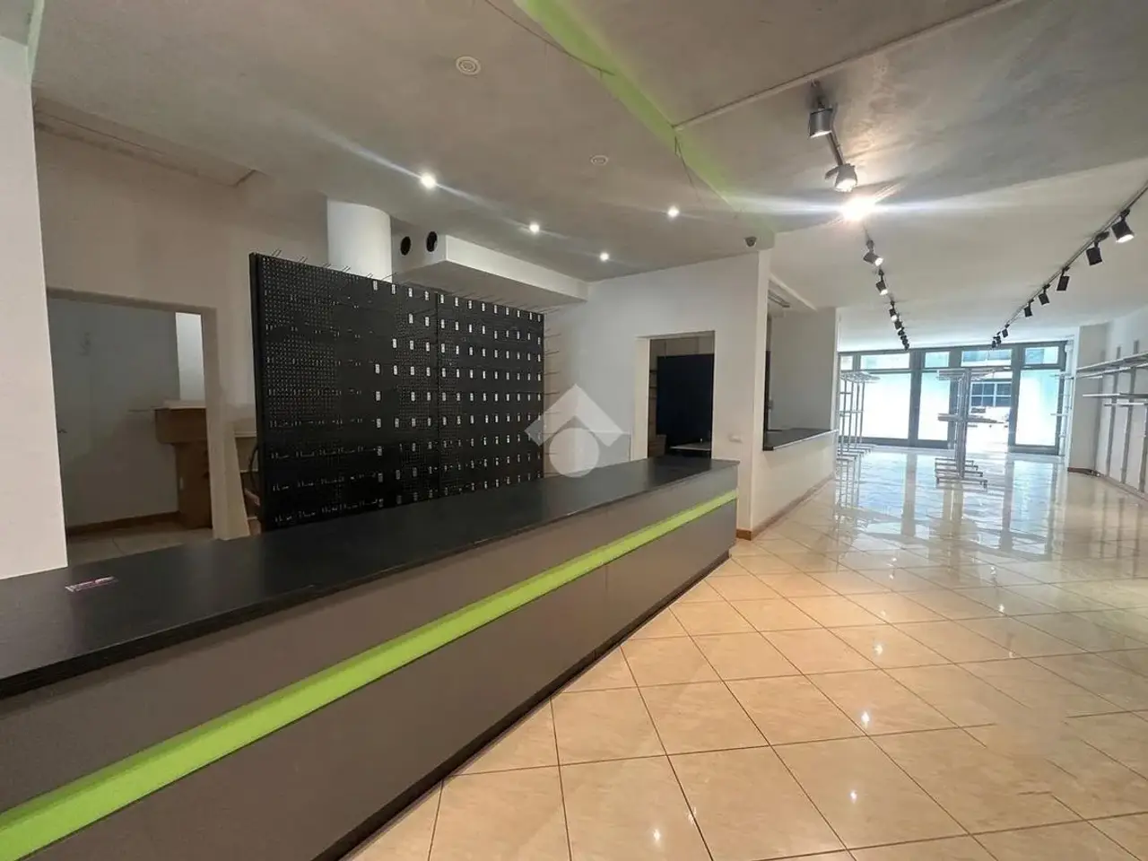 Negozio in Via Alcide De Gasperi 50, Mestrino, {3} - Foto 2