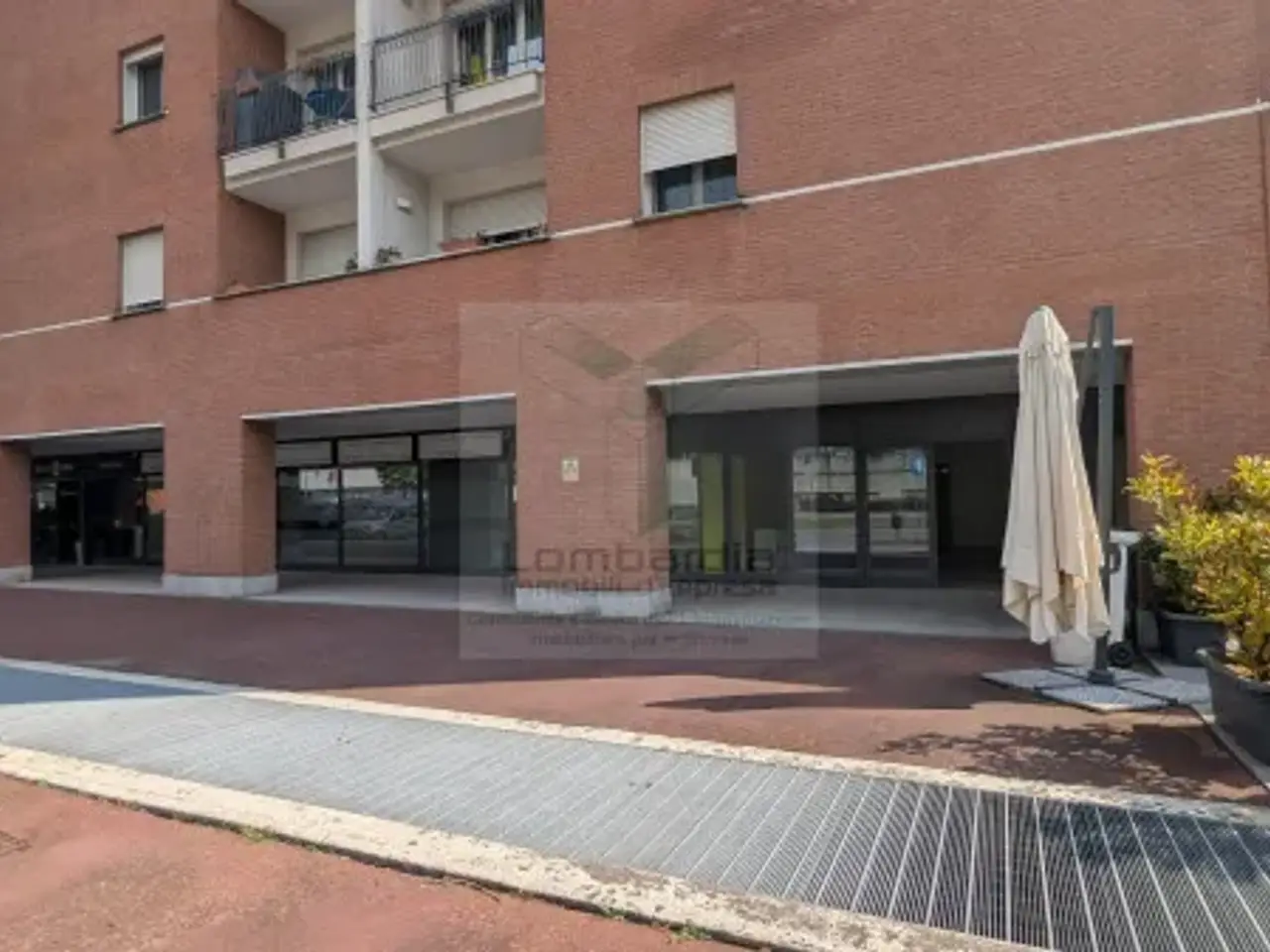 Negozio in Viale Martesana 97/99, Vimodrone, {3} - Foto 1