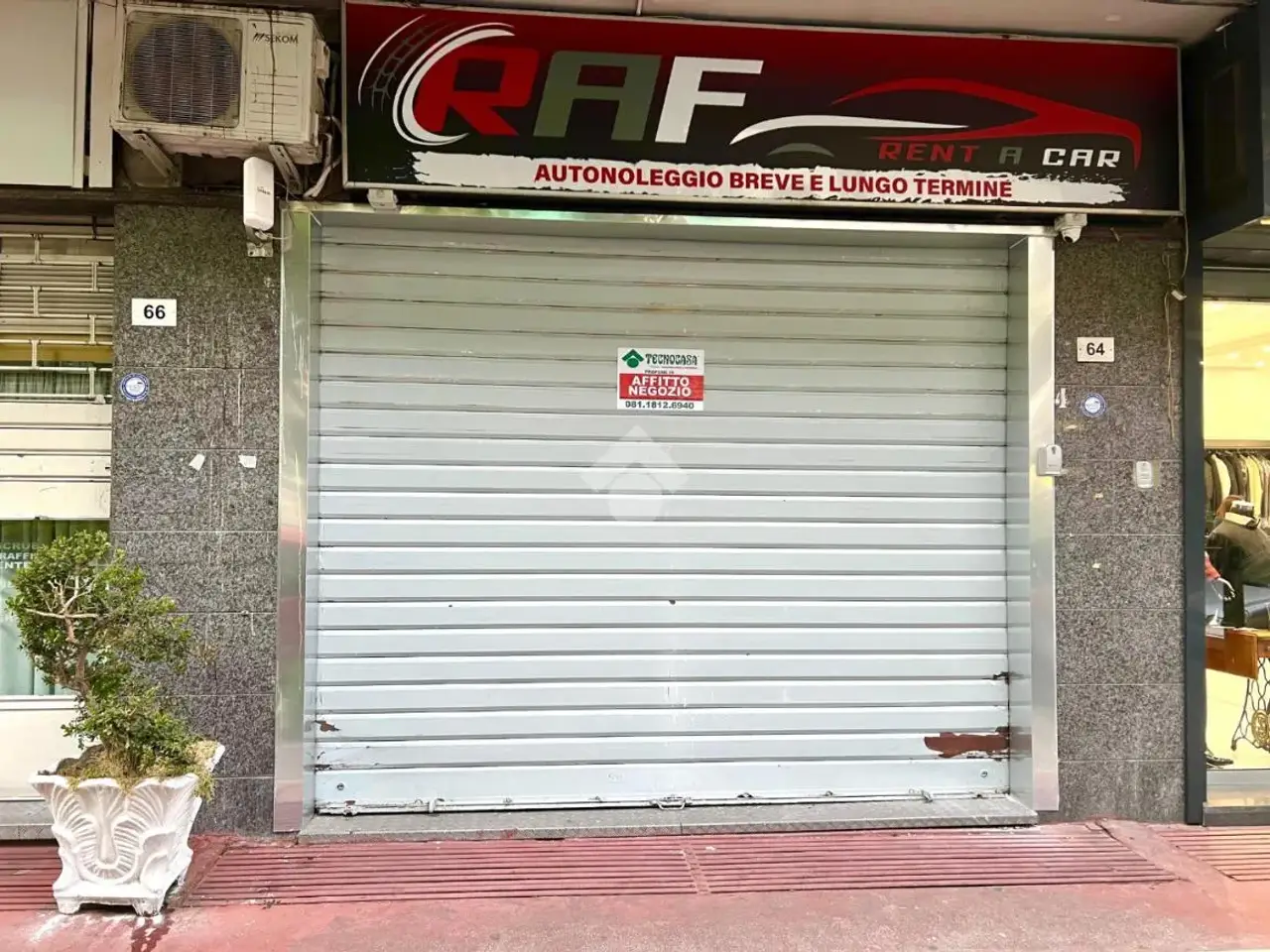 Negozio in Viale Evangelista Torricelli 54, Casavatore, {3} - Foto 2