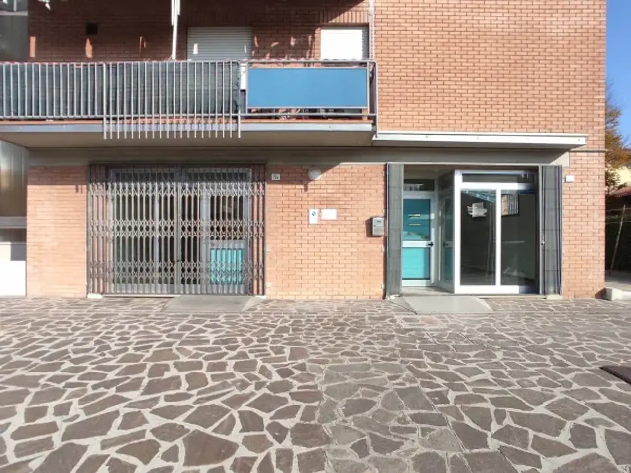 Negozio in Via Ramazzini 19, Carpi, {3} - Foto 1