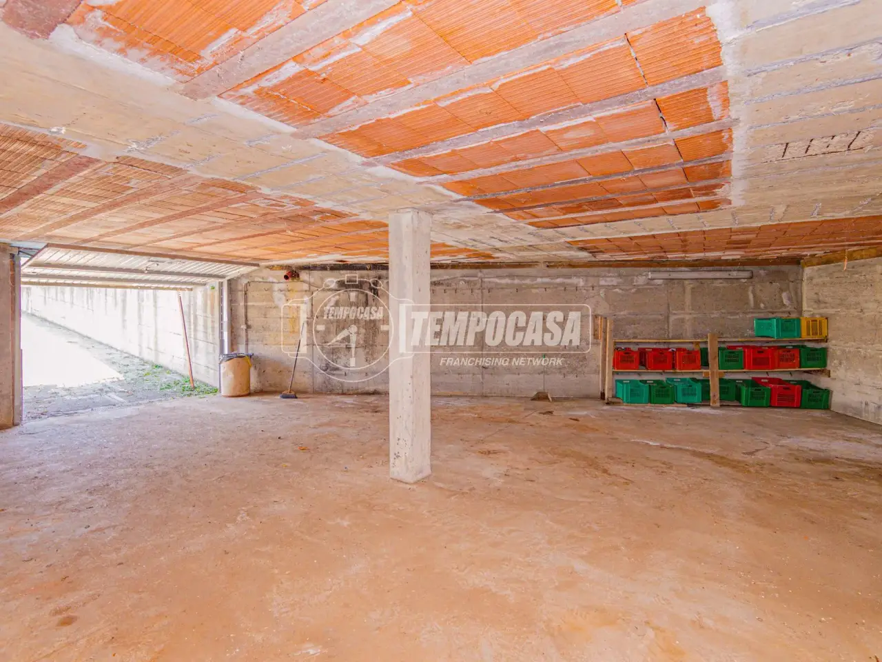 Magazzino in Via Giuseppe Campana 158, Cilavegna, {3} - Foto 1