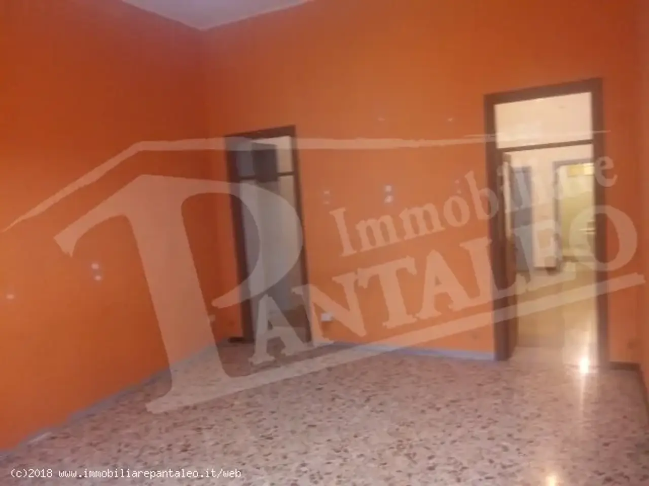 Esercizio commerciale in 
Via Mazzini									, 
Marsala									, Marsala, {3} - Foto 1
