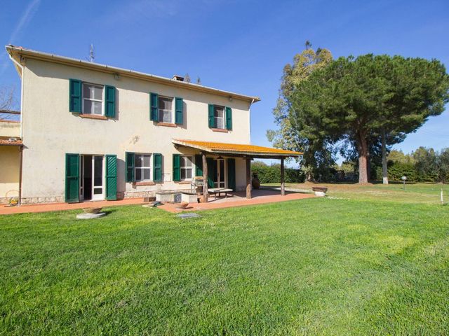 Country house or cottage, Orbetello - Photo 1