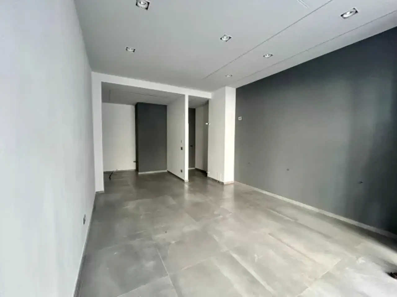 Negozio in Via Massimo d'Azeglio 5, Cuneo, {3} - Foto 2