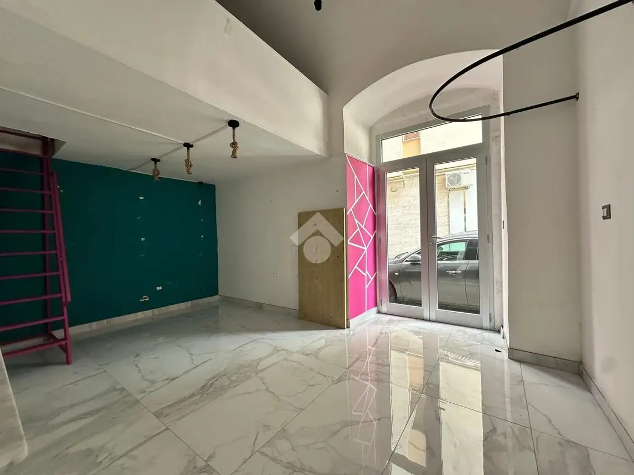 Negozio in Via Fratelli Rosselli 45, Cerignola, {3} - Foto 1