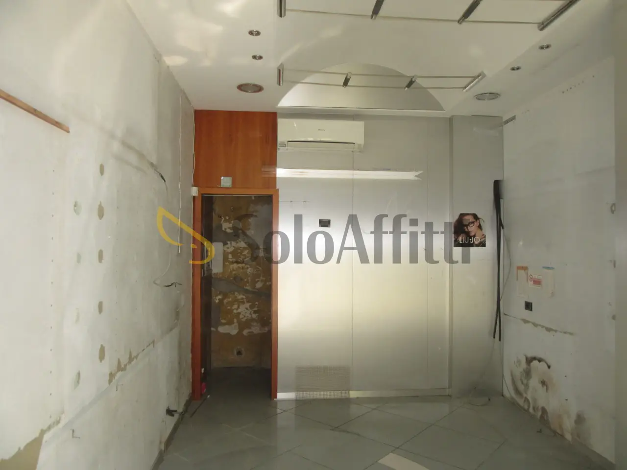 Negozio in Via Felice Cavallotti 24, Sesto Fiorentino, {3} - Foto 1