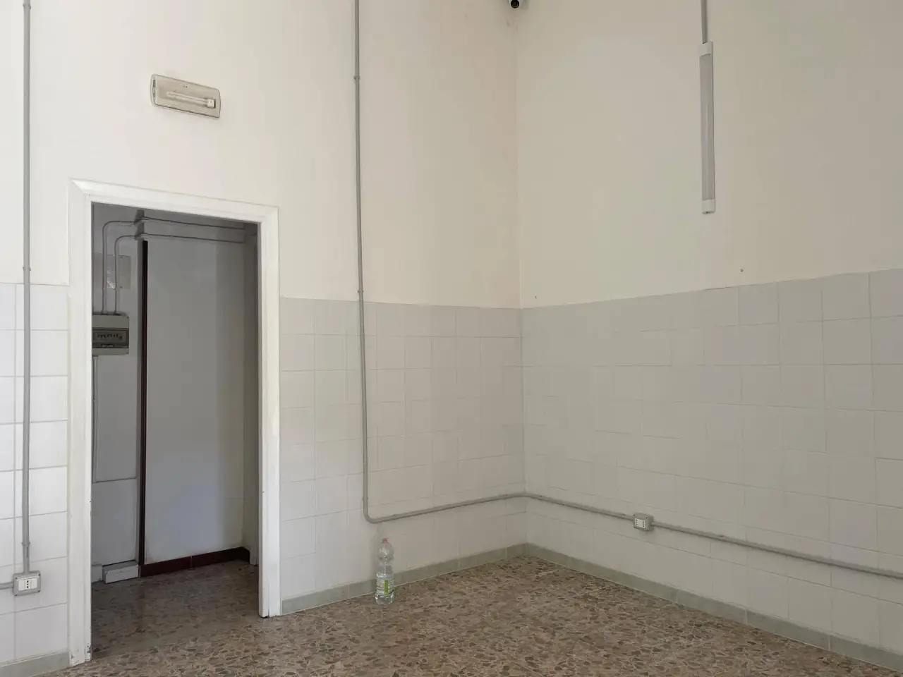 Negozio in Via Consolare Latina 98, Colleferro, {3} - Foto 2