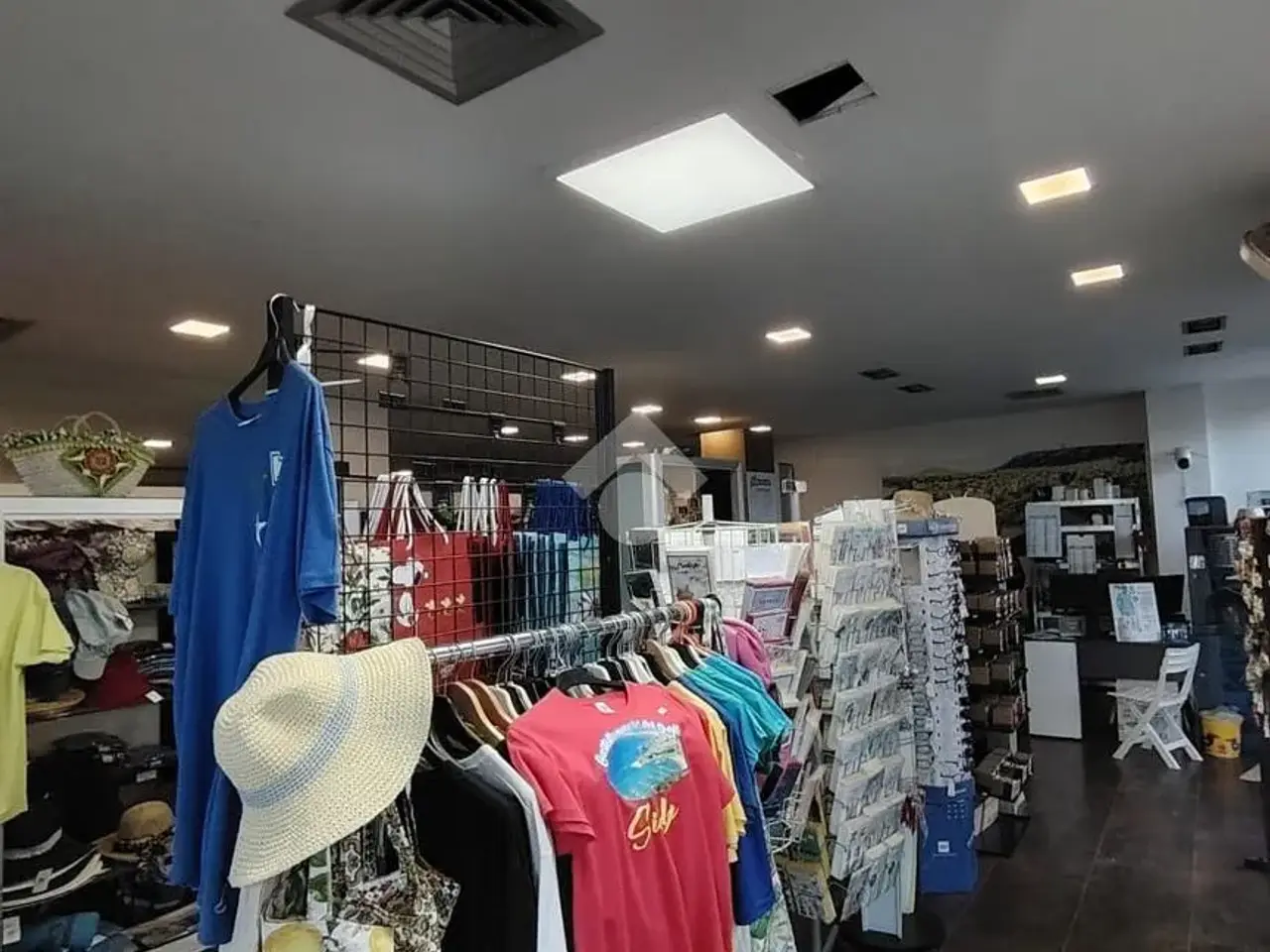 Negozio in Via Gemma d'Oro 25, Castellammare Del Golfo, {3} - Foto 1