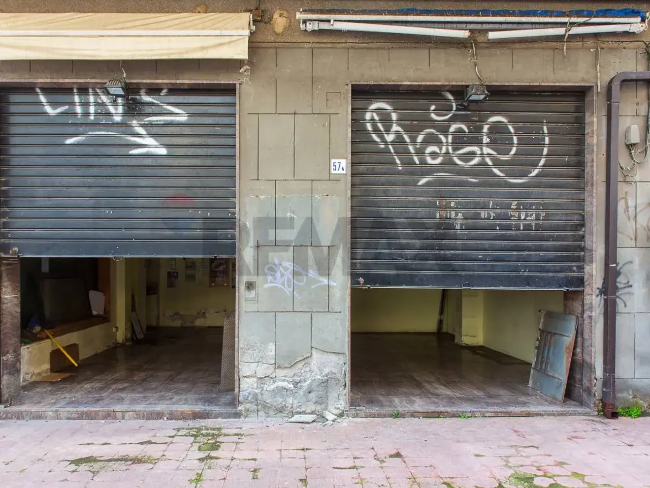 Negozio in Via Eleonora d'Angiò 57, Catania, {3} - Foto 1