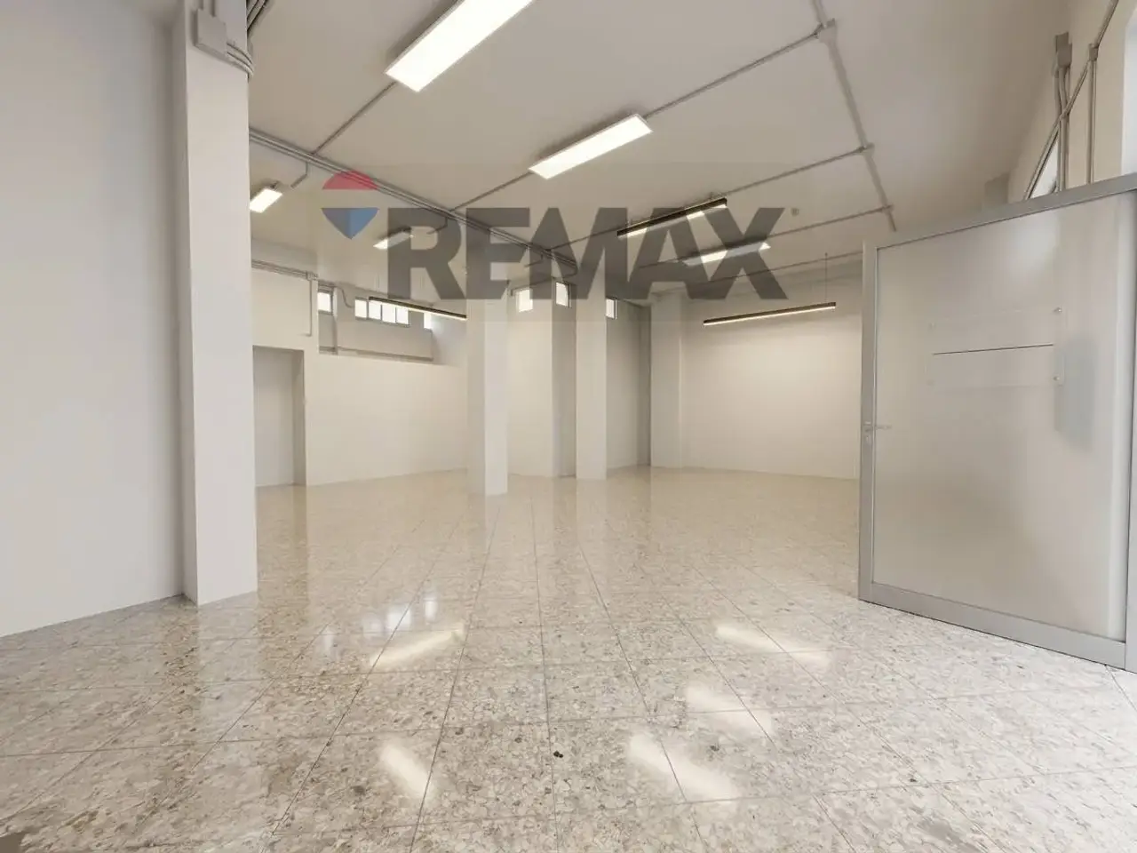 Magazzino in Via Francesco Campione 38-40, Bari, {3} - Foto 2