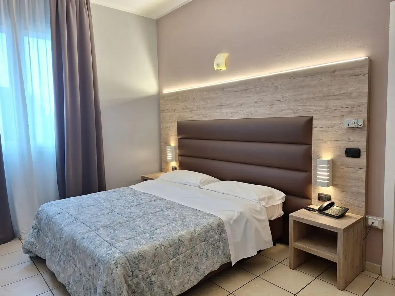 Albergo in Rovigo, N. Snc, Rovigo, {3} - Foto 1