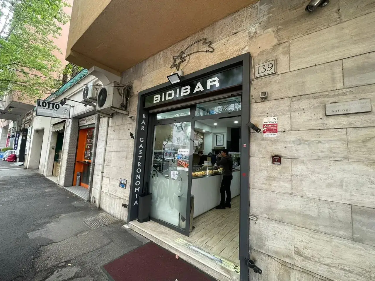 Negozio in Circonvallazione Trionfale 139, Roma, {3} - Foto 2