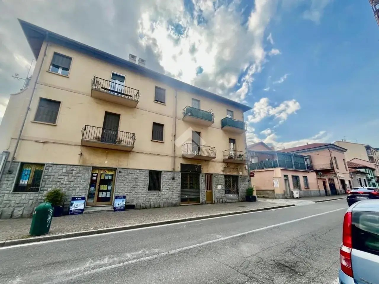 Negozio in Via Generale Giuseppe Perotti 48, Grugliasco, {3} - Foto 2