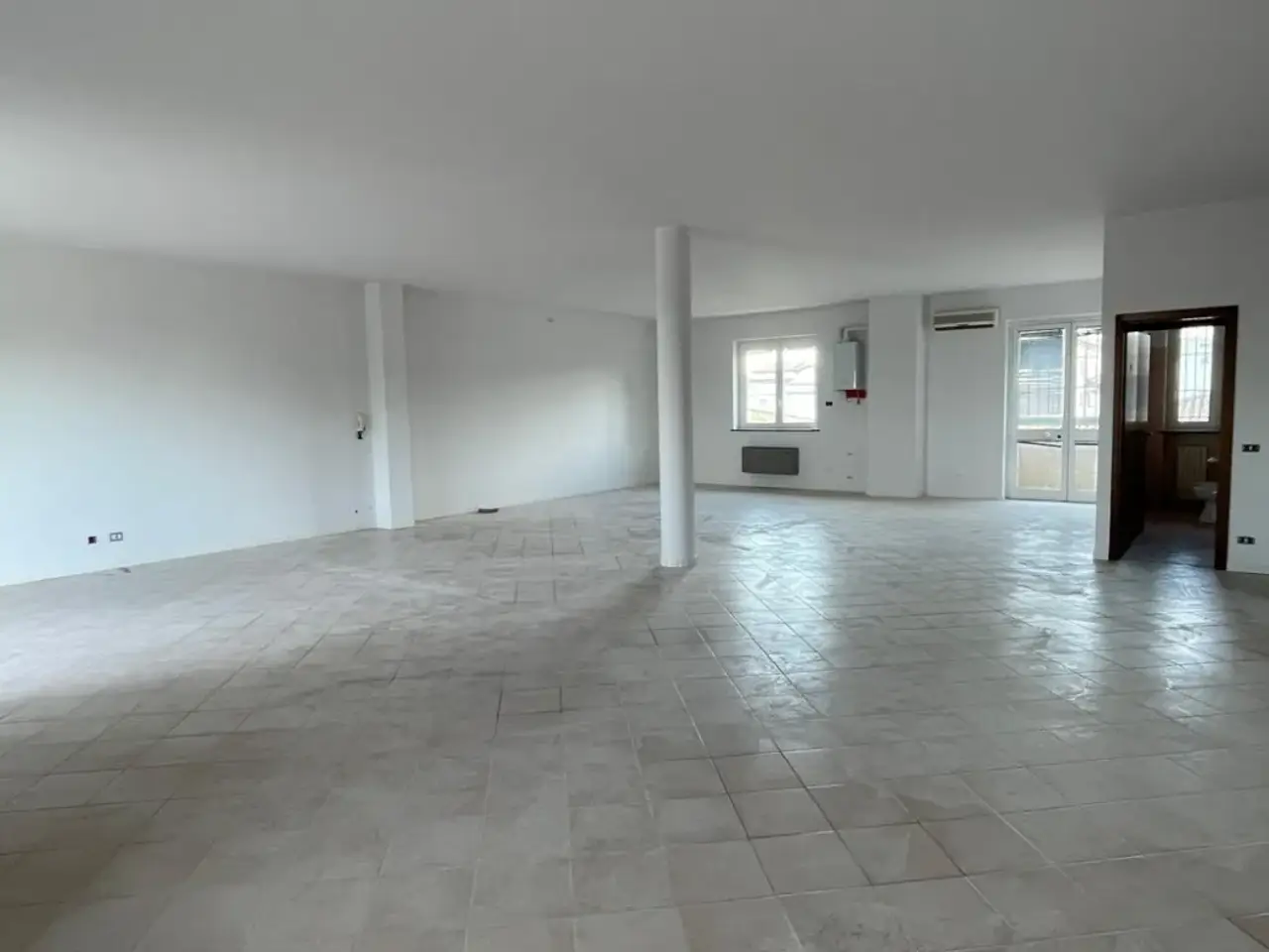 Ufficio in , Rottofreno, {3} - Foto 1