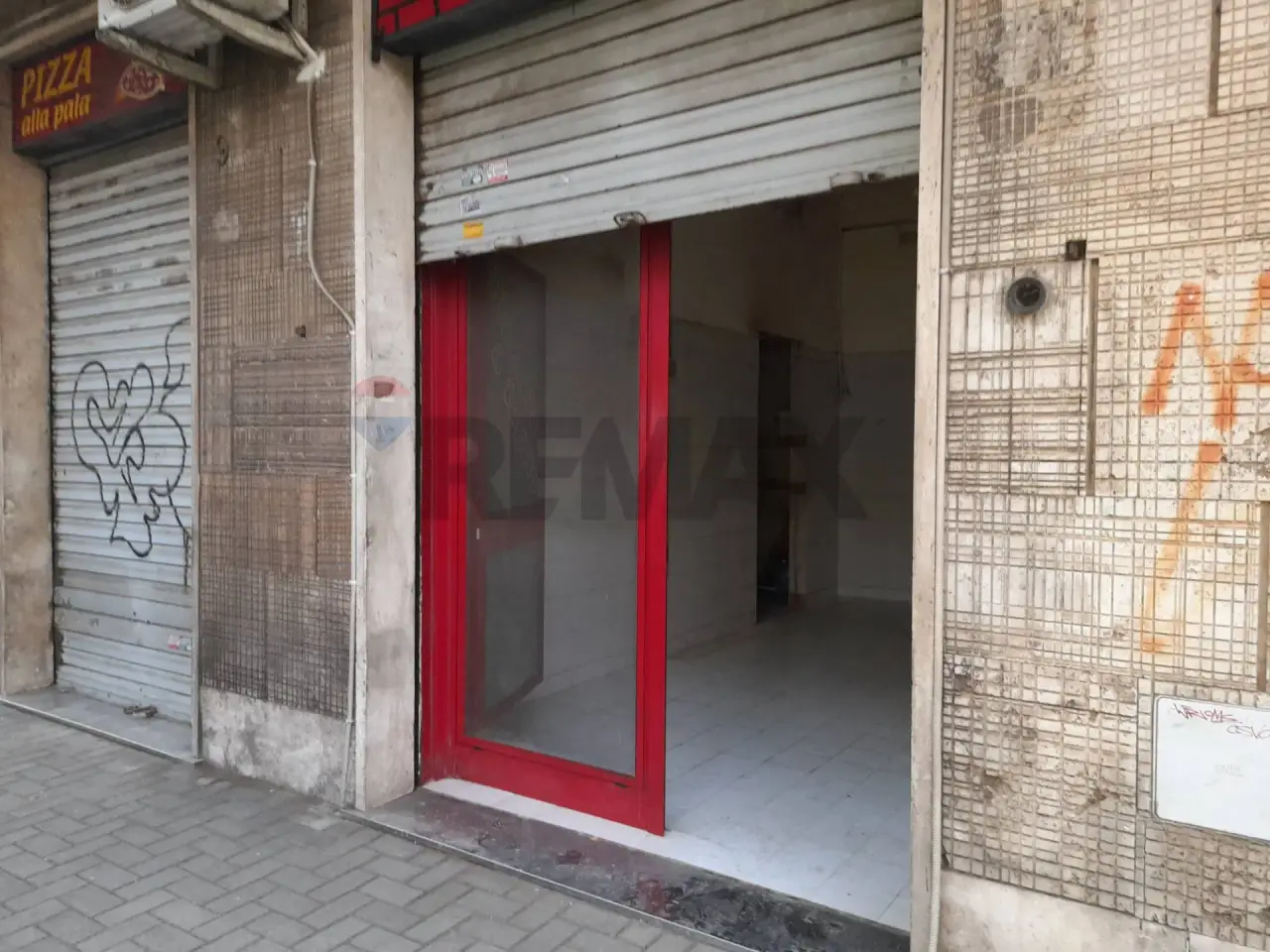 Negozio in Via Monte Grappa 11, Ciampino, {3} - Foto 1