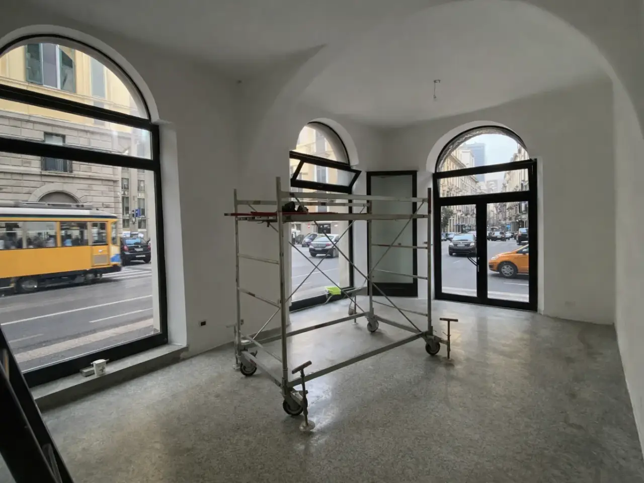 Negozio in Via Giuseppe Ulivi 2-C, Carrara, {3} - Foto 2