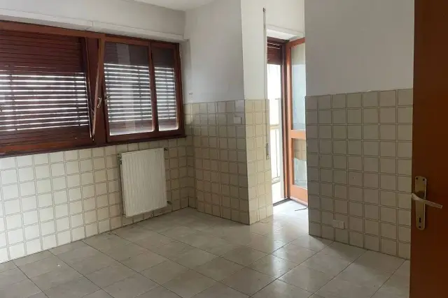 2-room flat, Latina - Photo 1