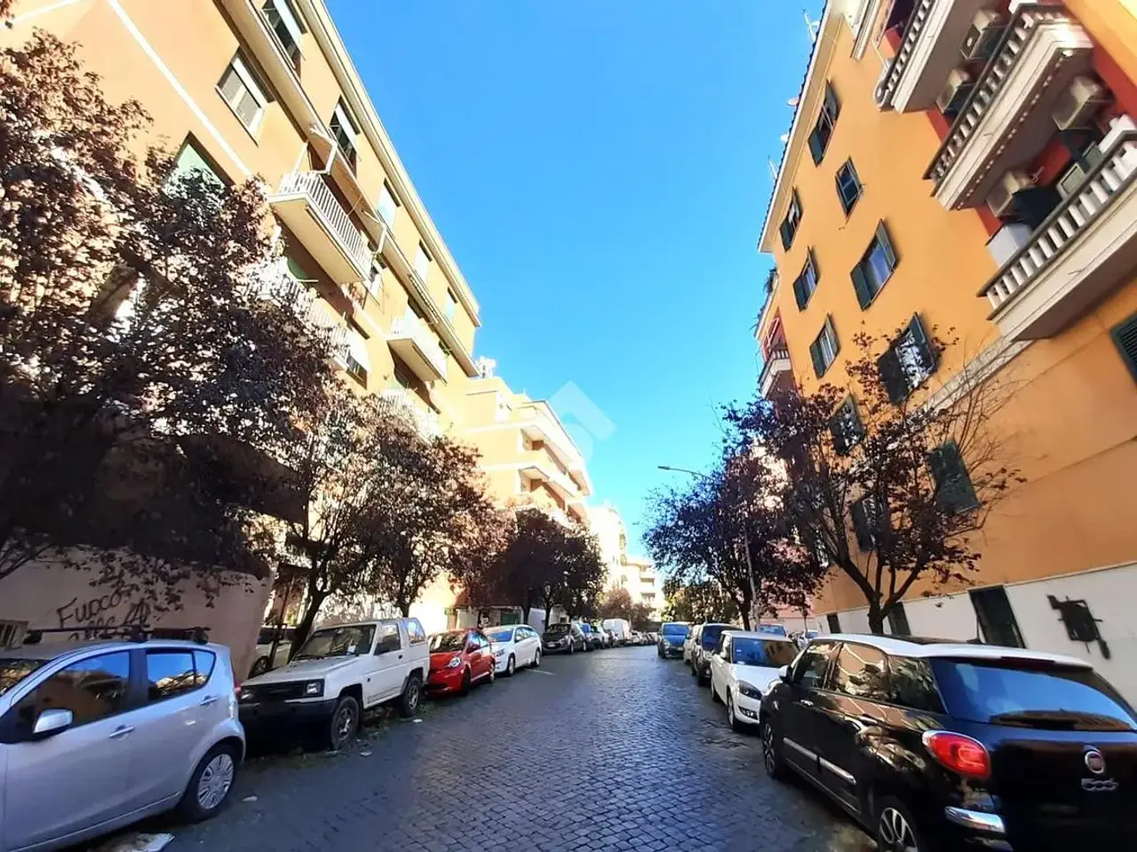 Negozio in Via S. Girolamo Emiliani 7, Roma, {3} - Foto 2