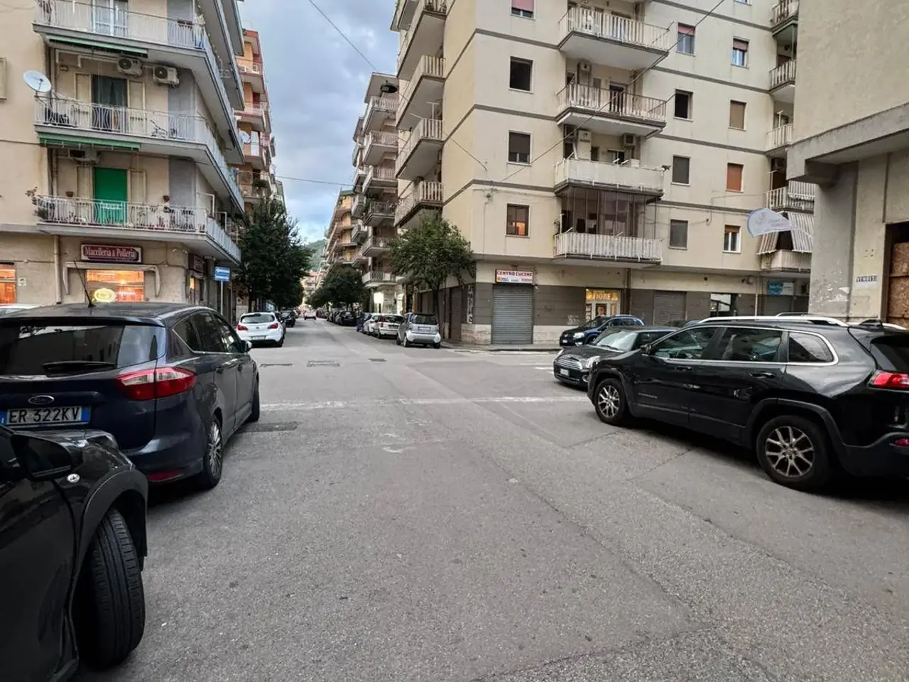 Negozio in Via Raffaele Ricci, Salerno, {3} - Foto 1