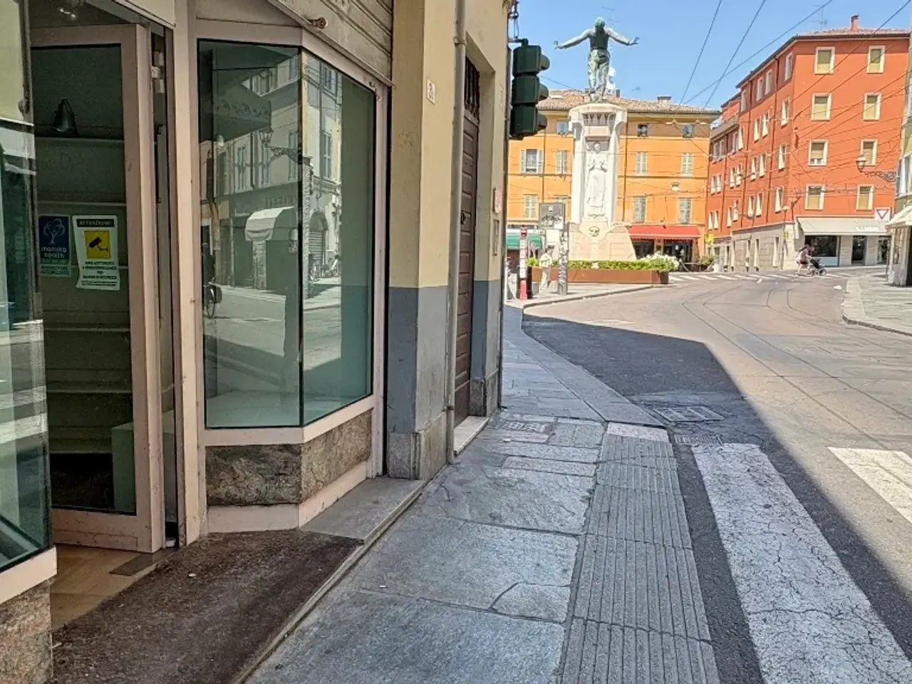 Negozio in Strada Bixio, Parma, {3} - Foto 1