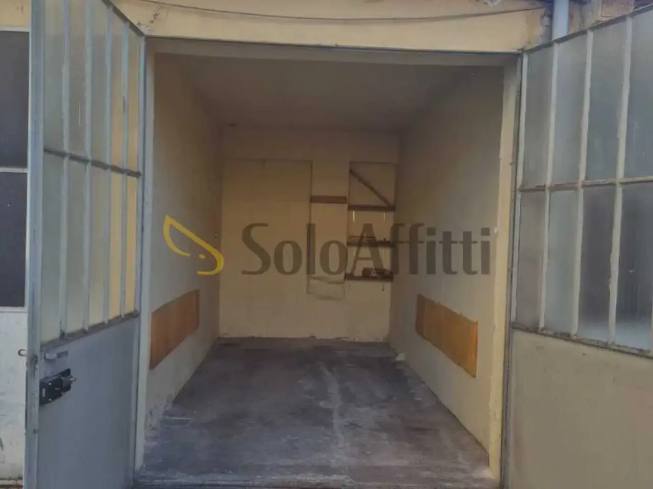 Parcheggio chiuso in Corso Svizzera, Torino, {3} - Foto 1