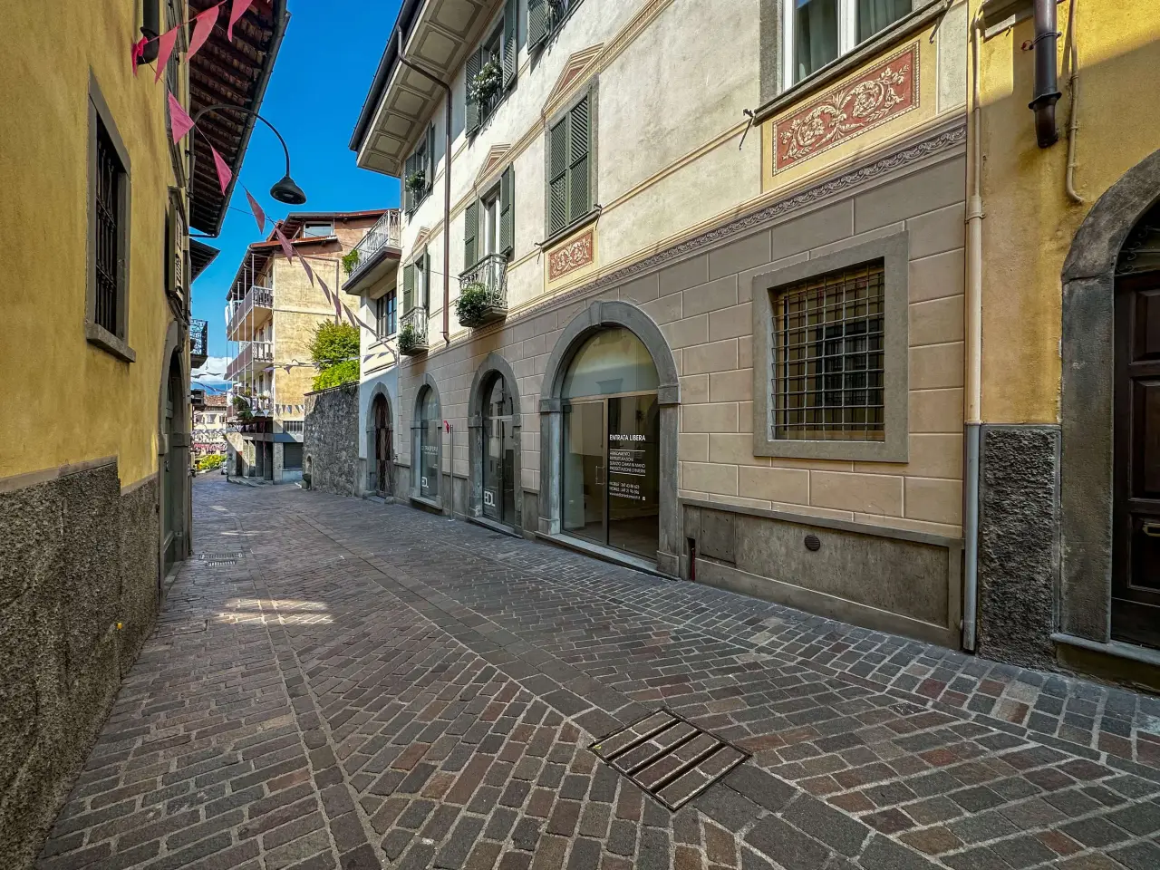 Negozio in Via Cifrondi, Clusone, {3} - Foto 1