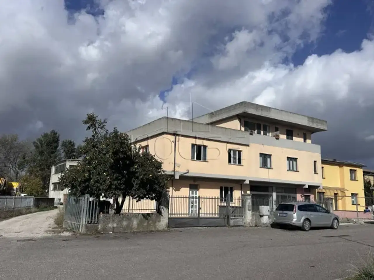 Capannone in Via Achille Grandi, Zona Industriale di Riosecco, Riosecco, Città di Castello, Perugia, Umbria 06012, Ita, Citta' Di Castello, {3} - Foto 1