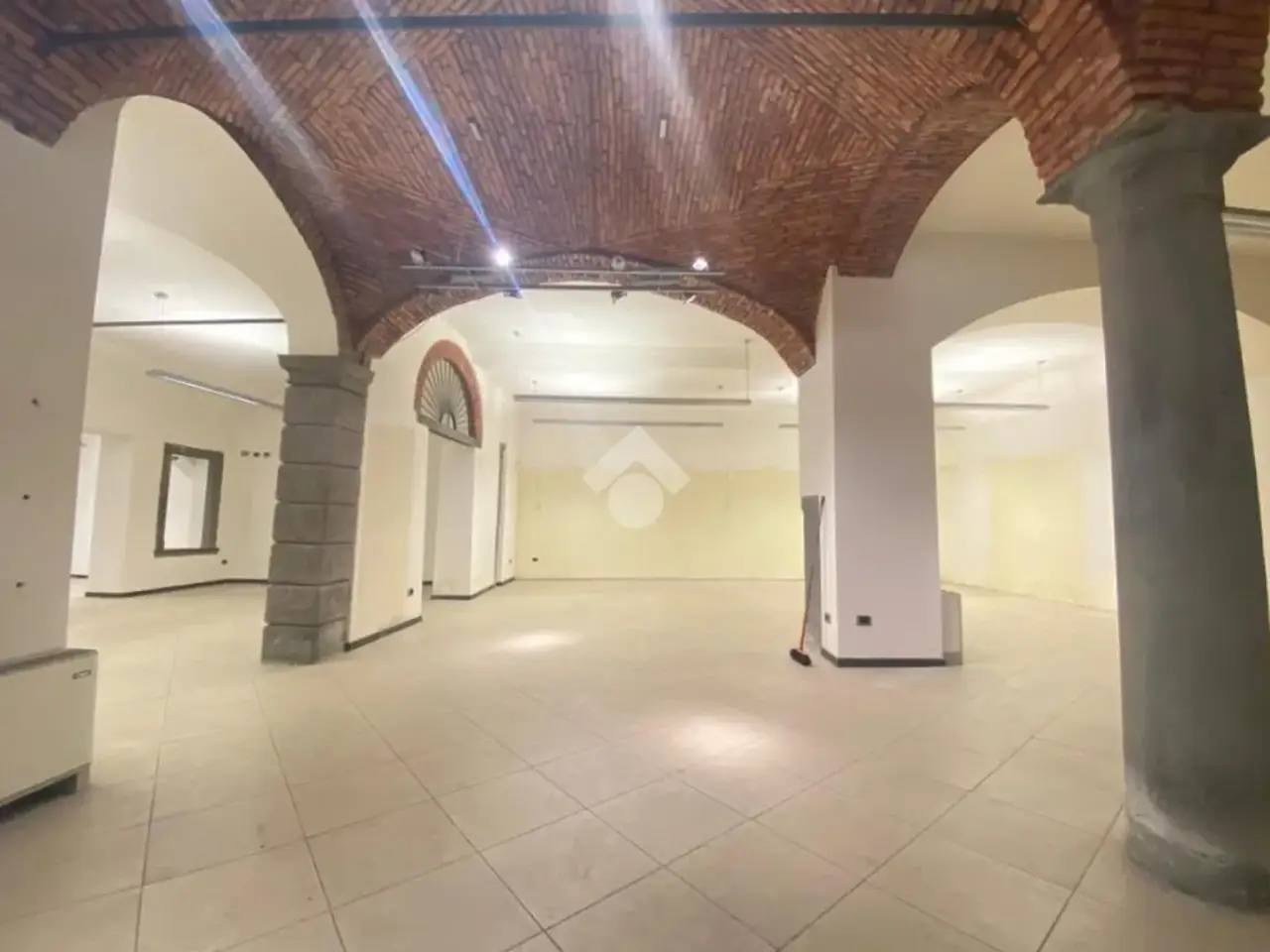 Negozio in Via Borgo Palazzo 11, Bergamo, {3} - Foto 1