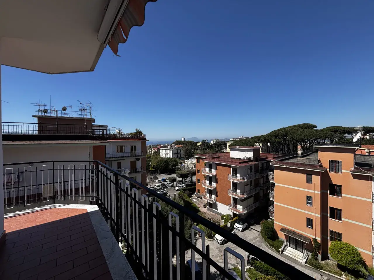 Ufficio in Via De Guevara, Torre Del Greco, {3} - Foto 1