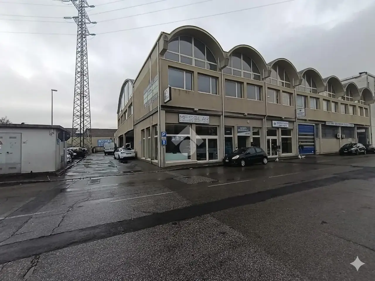 Palazzina commerciale in Via Galcianese 93, Prato, {3} - Foto 2