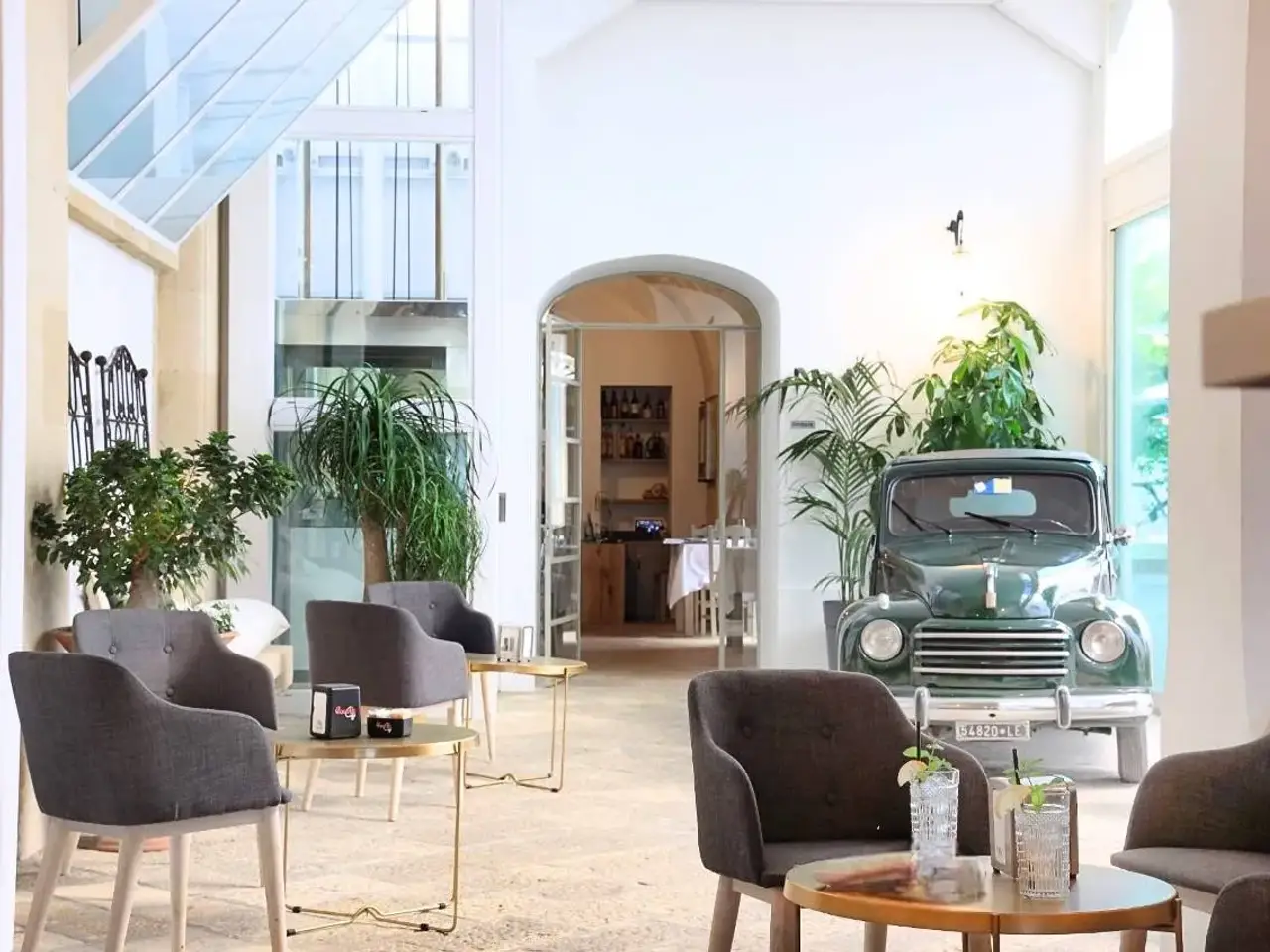 Albergo in Piazza Umberto I, Poggiardo, {3} - Foto 1