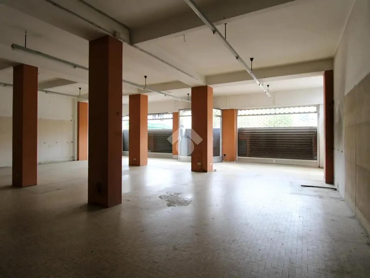 Ufficio in Piazza Trieste, Mozzo, {3} - Foto 1