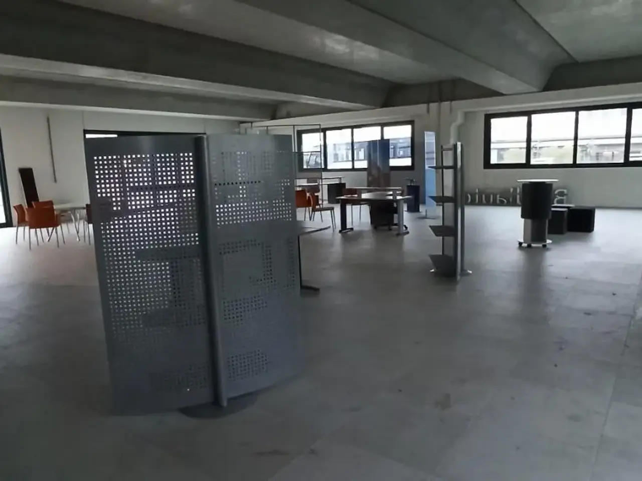 Laboratorio in , Lucca, {3} - Foto 1