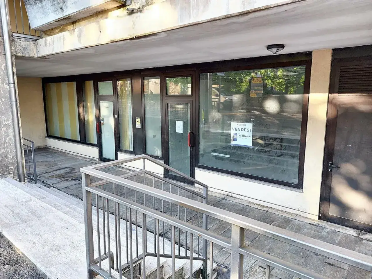 Negozio in Via Magenta, N. 50, Varese, {3} - Foto 1