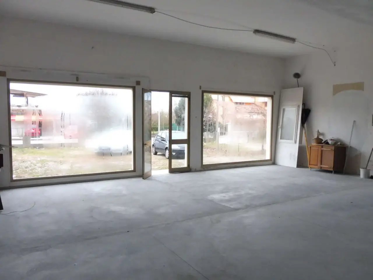 Palazzina commerciale in Via Bolda, Santa Lucia Di Piave, {3} - Foto 2