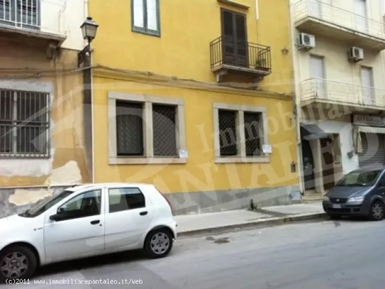 Esercizio commerciale in 
Via Sardegna									, 
Marsala									, Marsala, {3} - Foto 1