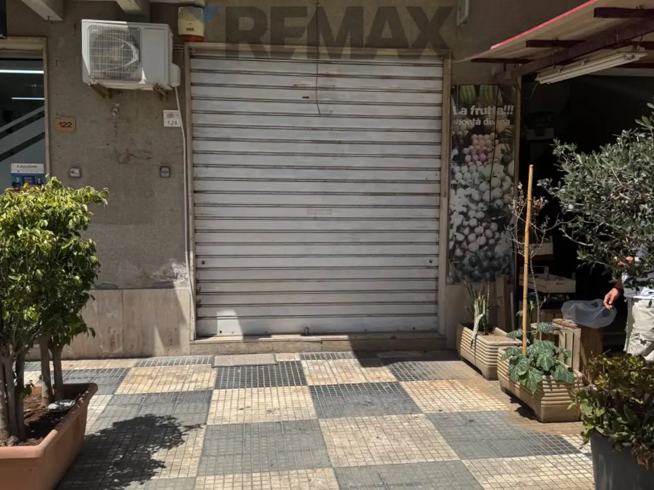 Negozio in Via Camillo Camilliani 124, Palermo, {3} - Foto 1
