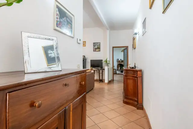 Apartament in Via Statale Abetone 180, San Giuliano Terme - Photo 1