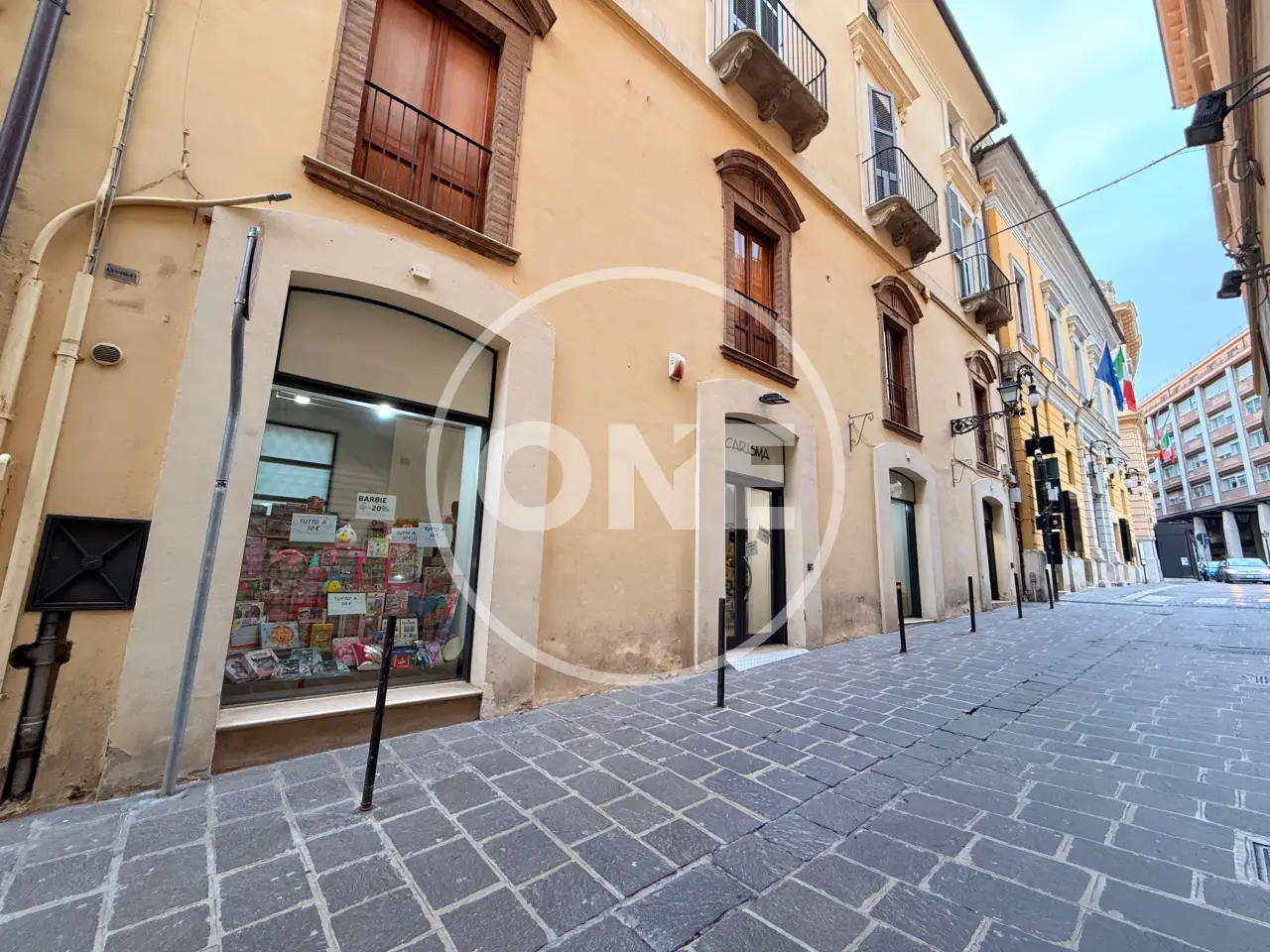 Negozio in Via Cesare De Lollis, 6 6, Chieti, {3} - Foto 1