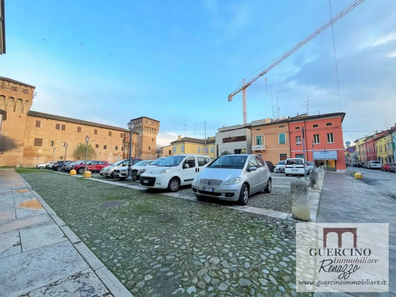 Locale commerciale in Corso Camillo Benso di Cavour 12, Finale Emilia, Finale Emilia, {3} - Foto 2