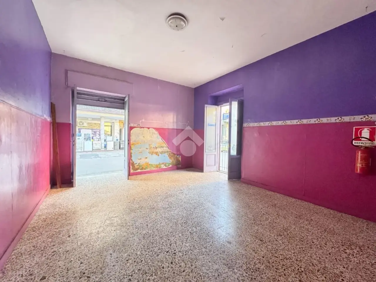 Negozio in Giuseppe Garibaldi 10, Orta Di Atella, {3} - Foto 1