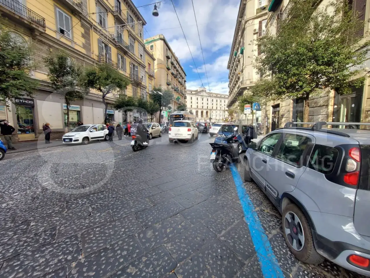 Negozio in Corso G. Garibaldi, Napoli, {3} - Foto 1
